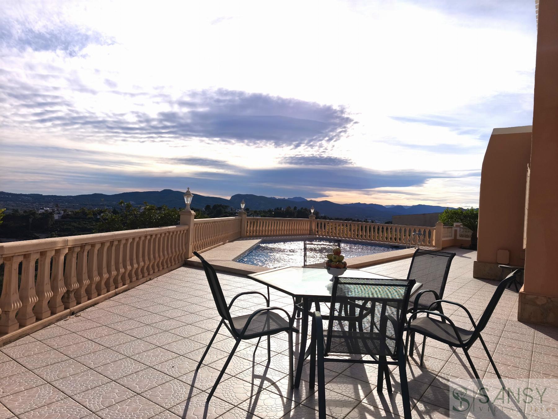 Verkoop van kleine villa in Jávea-Xàbia