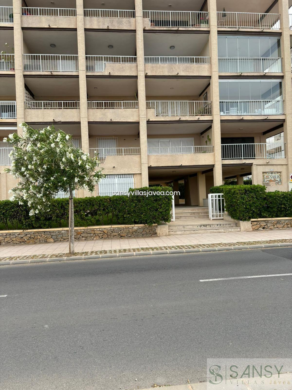 Salg av kommersiell lokal i Jávea-Xàbia