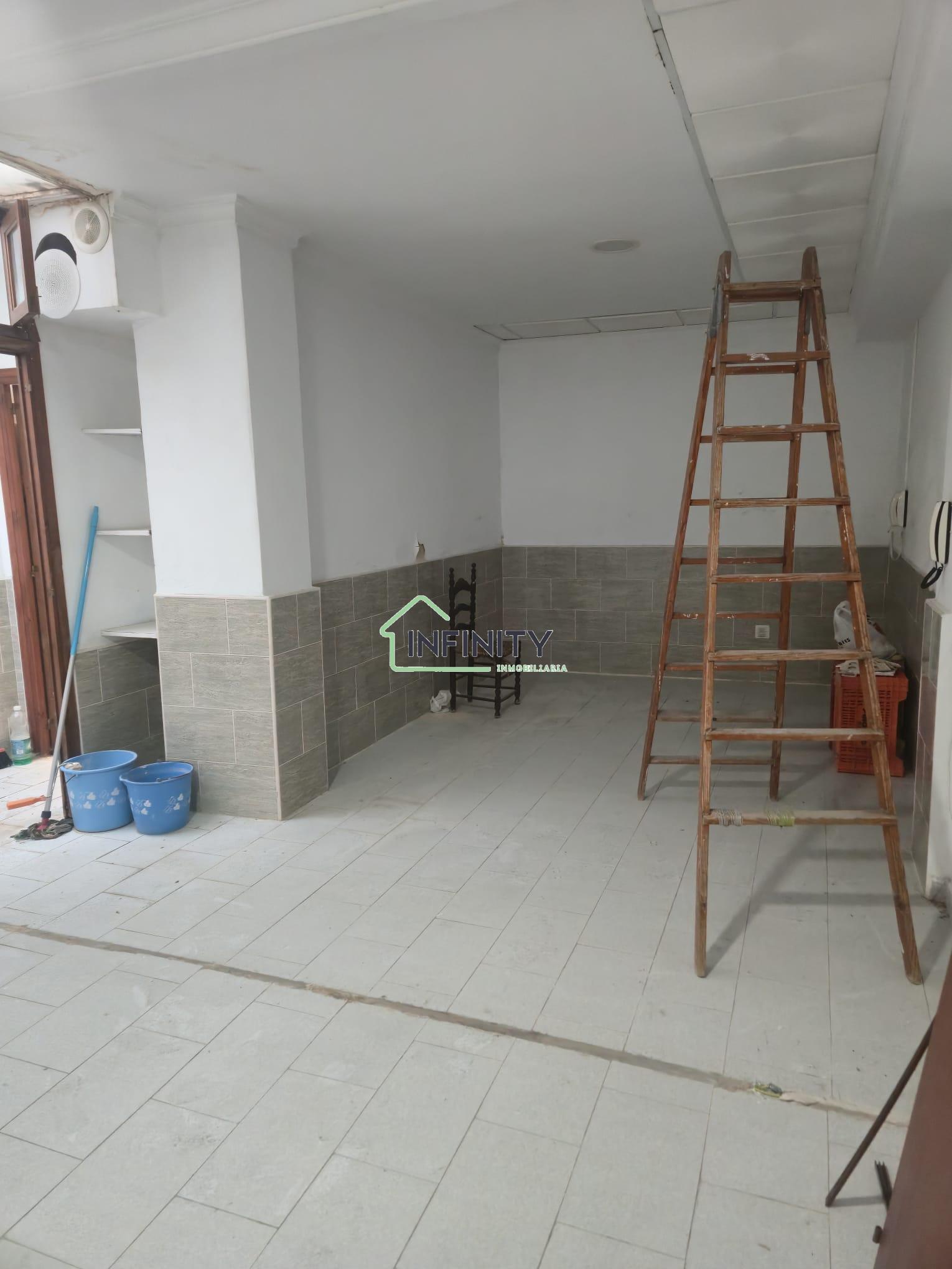 Venta de planta baja en Oliva