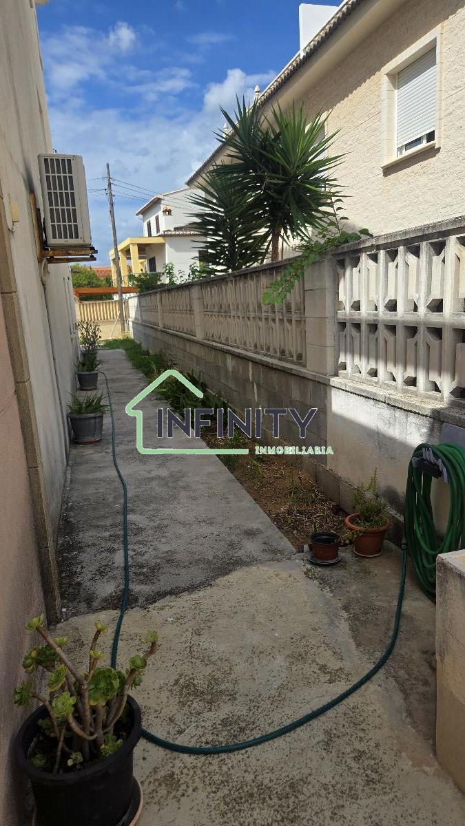 Venta de chalet en Oliva