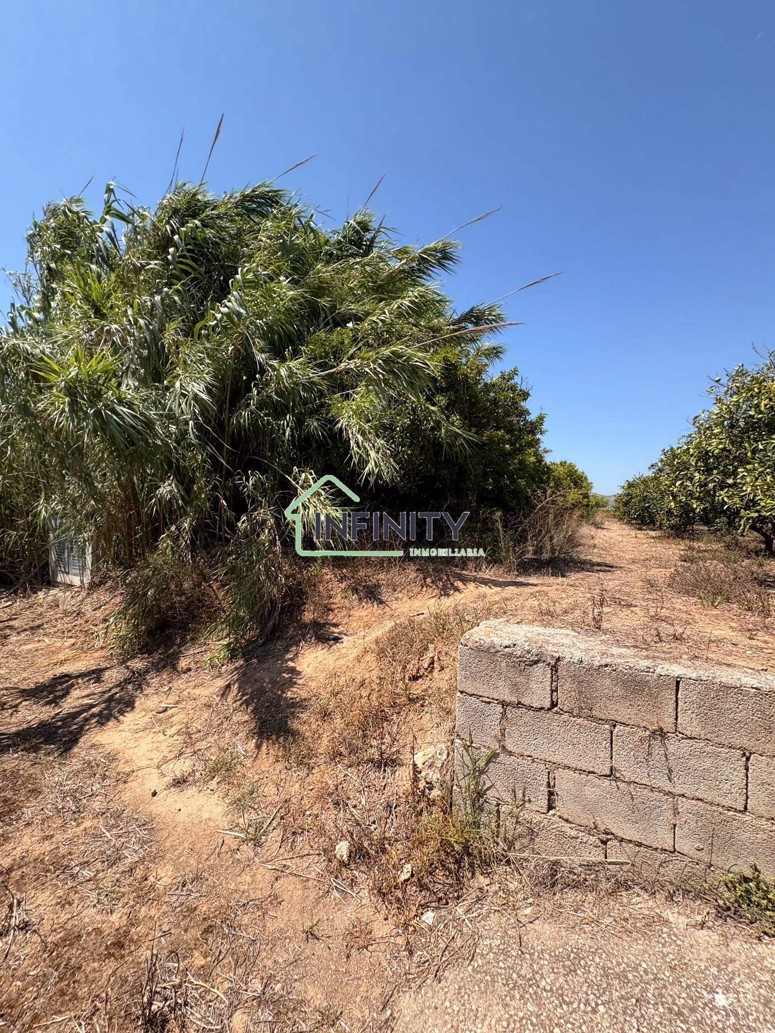 Venta de terreno en La Font d en Carròs