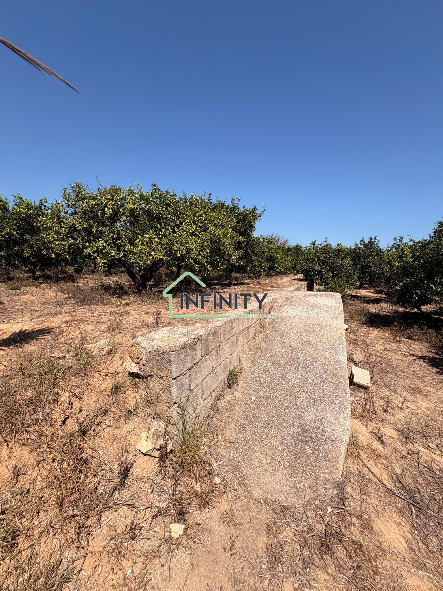 Venta de terreno en La Font d en Carròs