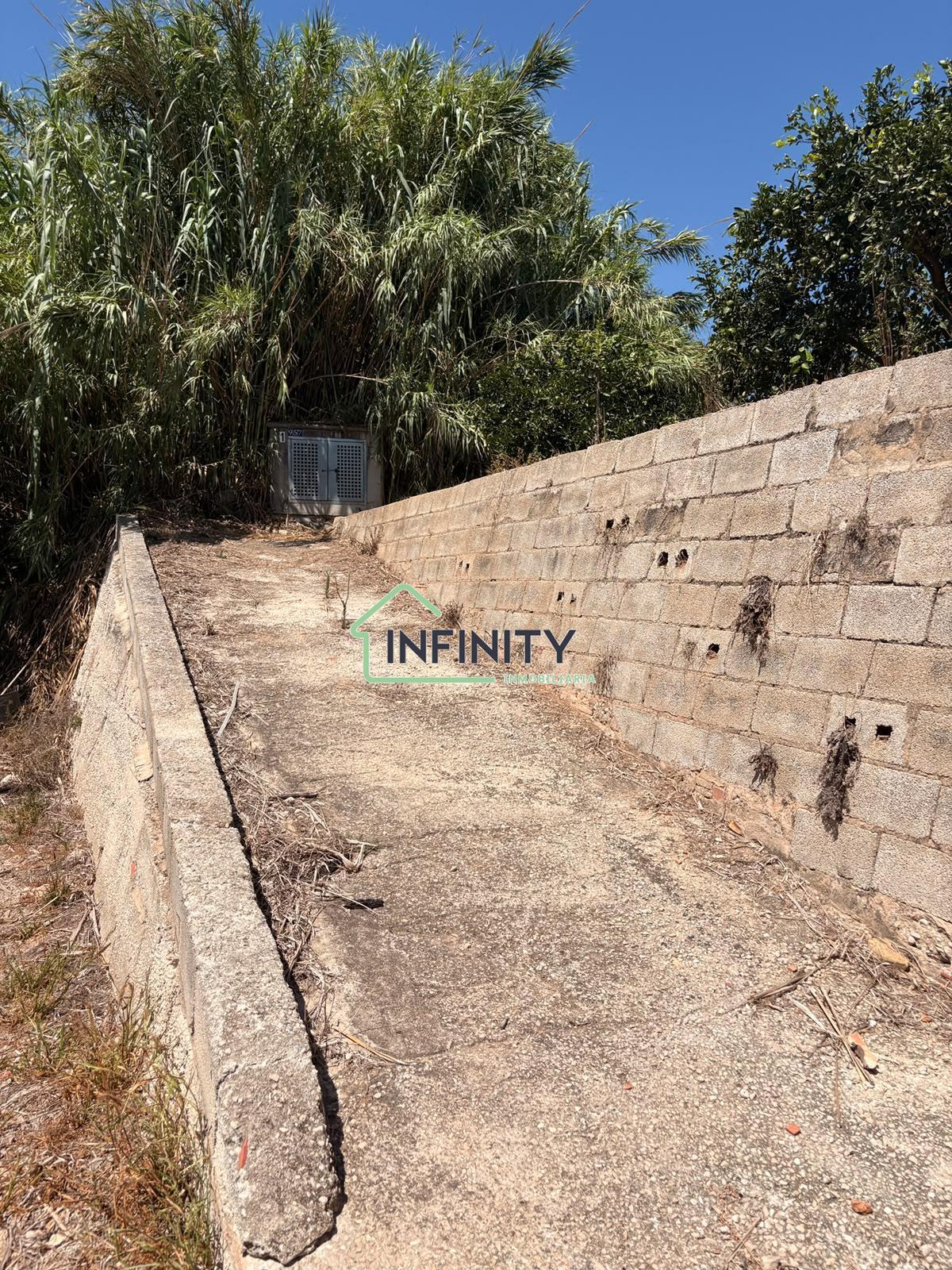 Venta de terreno en La Font d en Carròs
