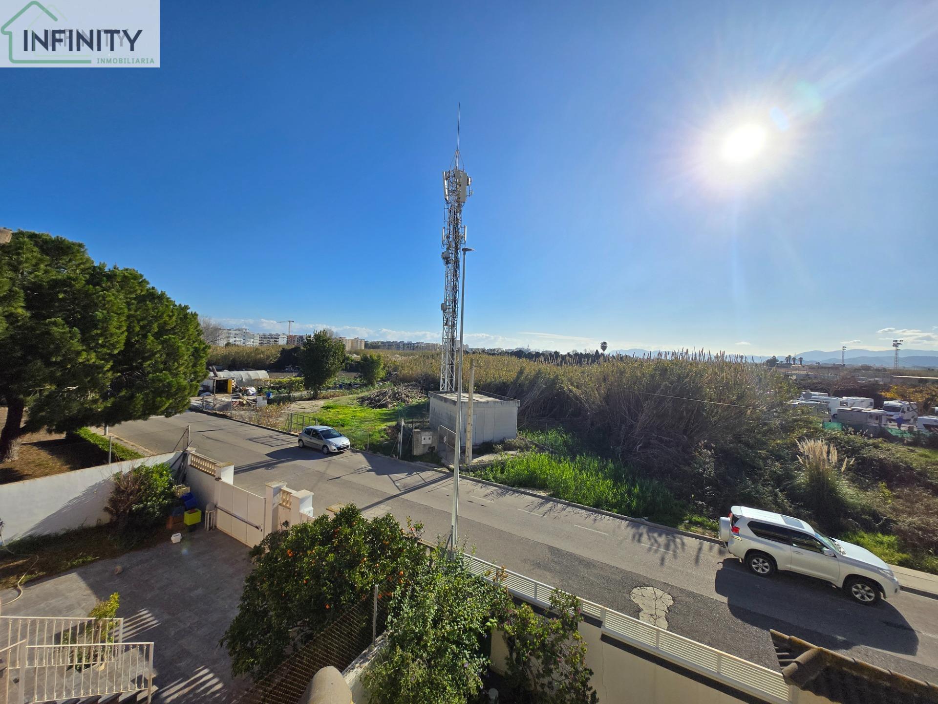 Venta de villa en Daimús