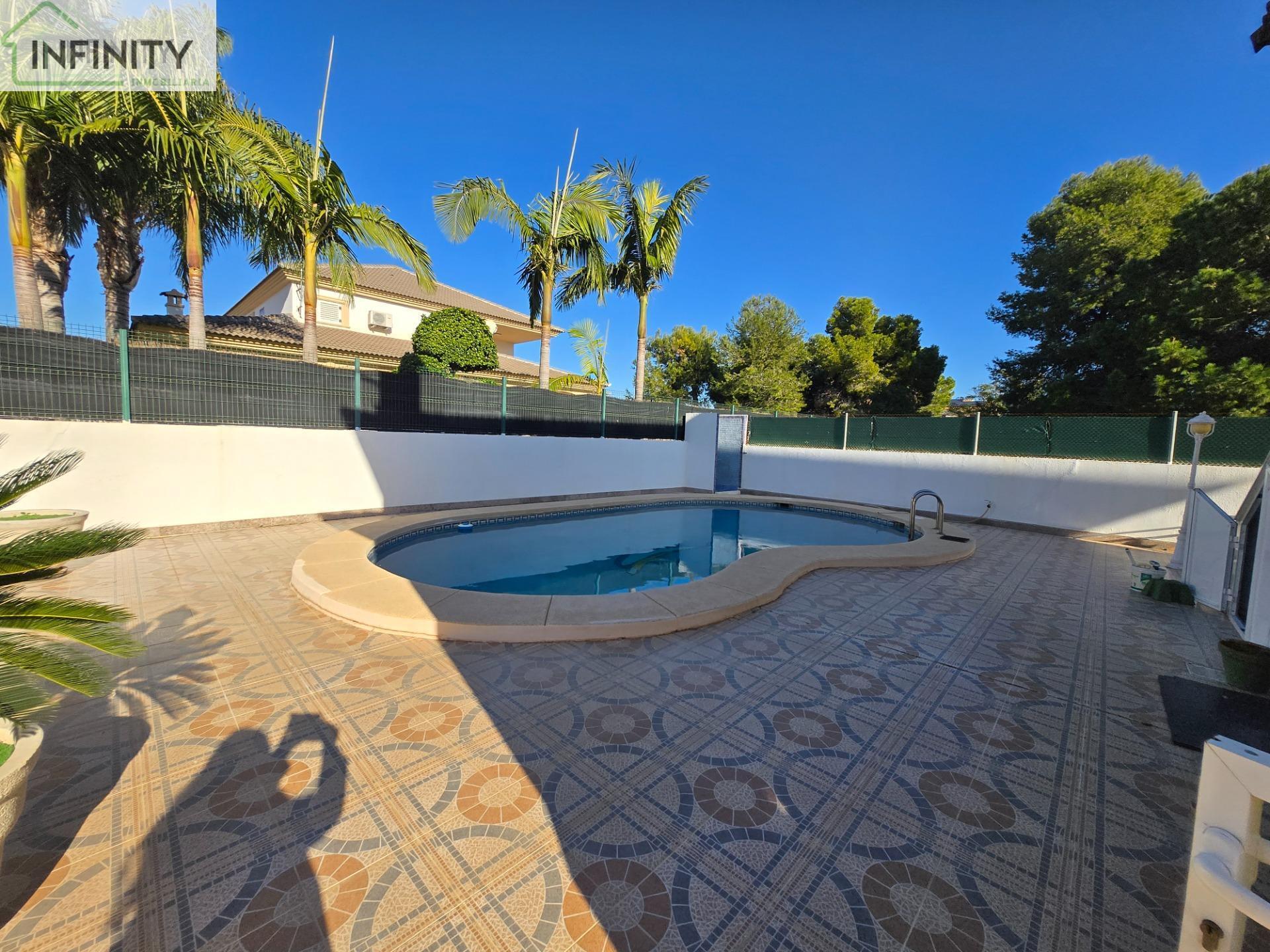 Venta de villa en Daimús