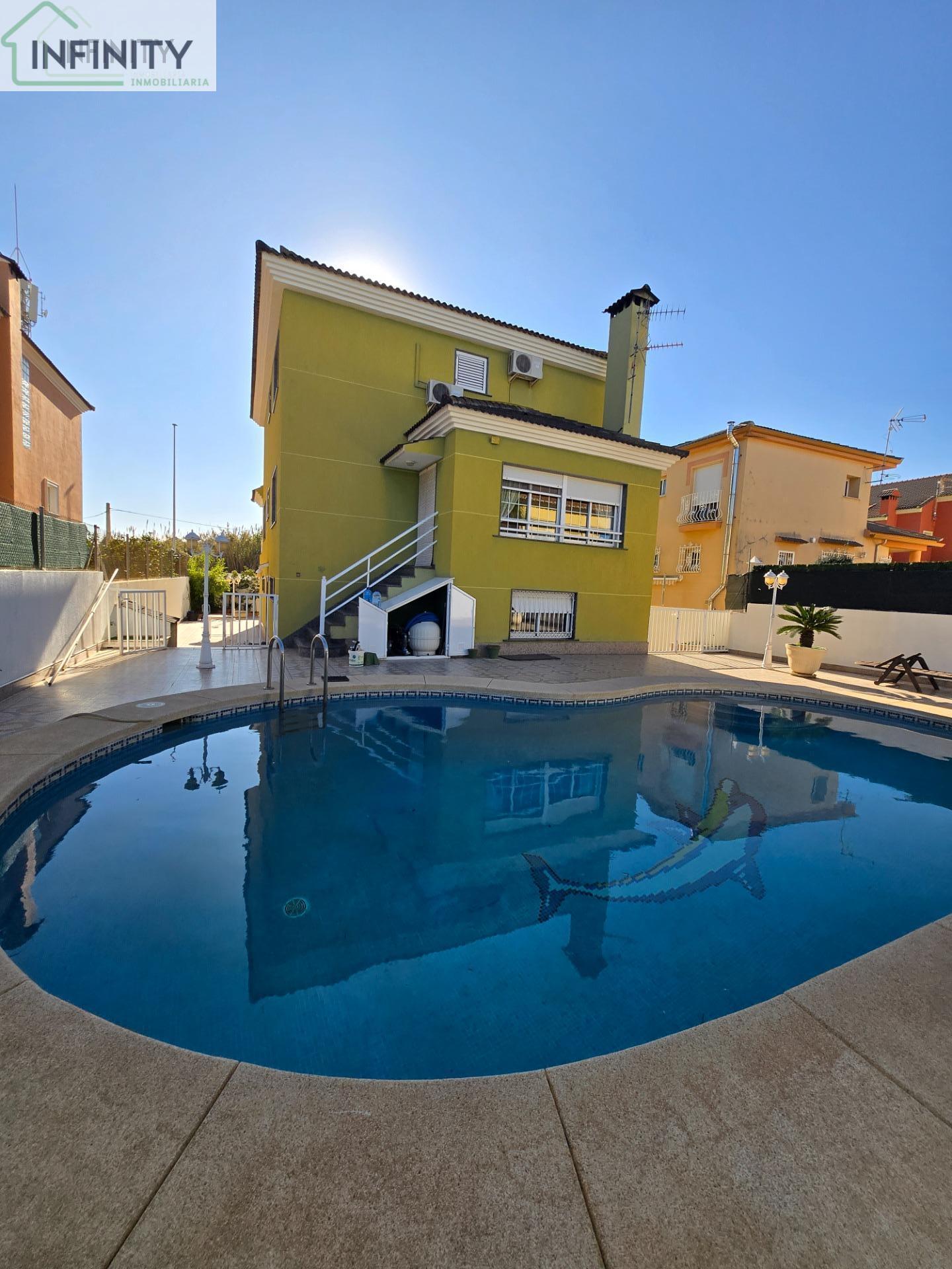 Venta de villa en Daimús