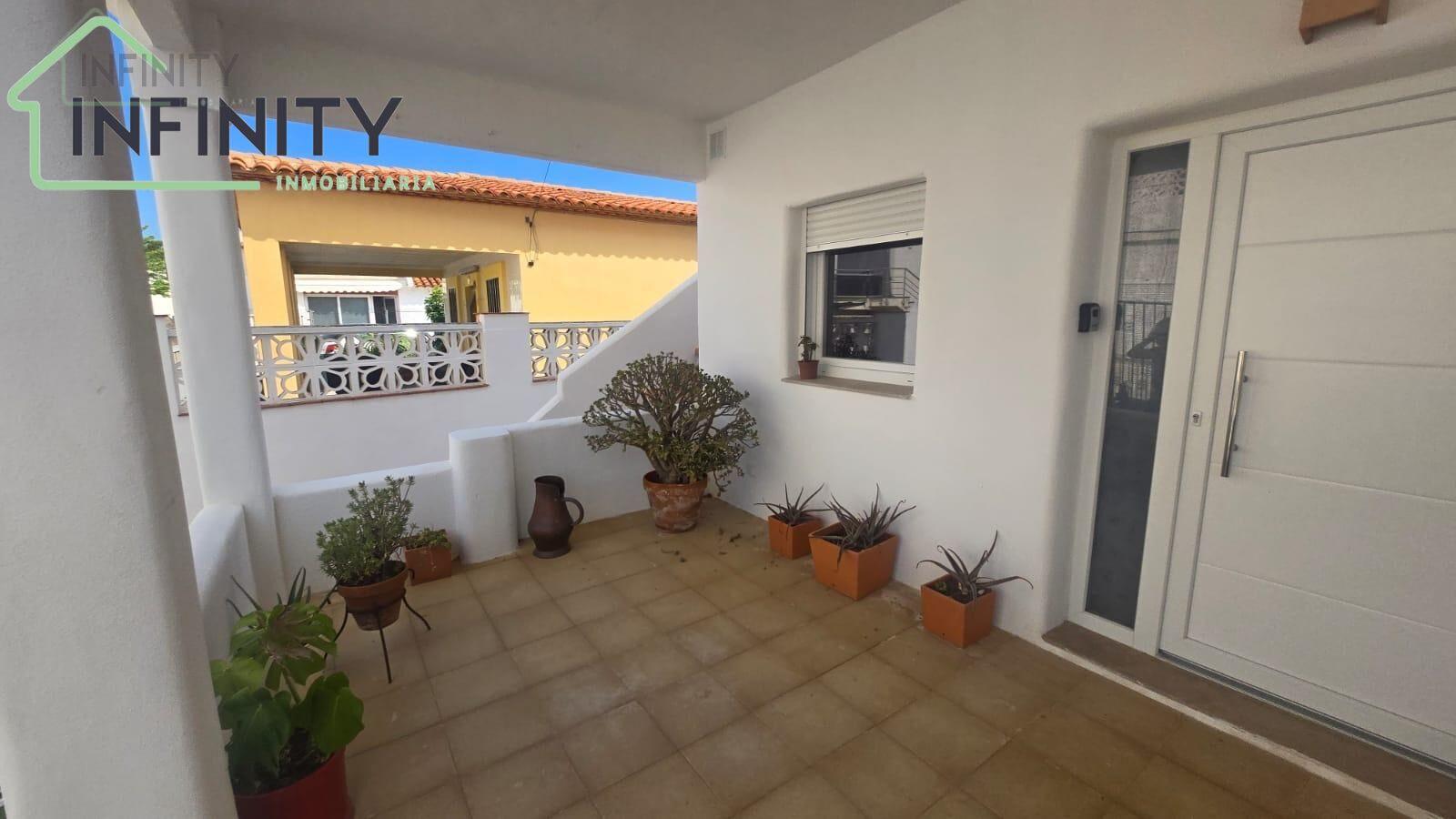 Venta de casa en Oliva