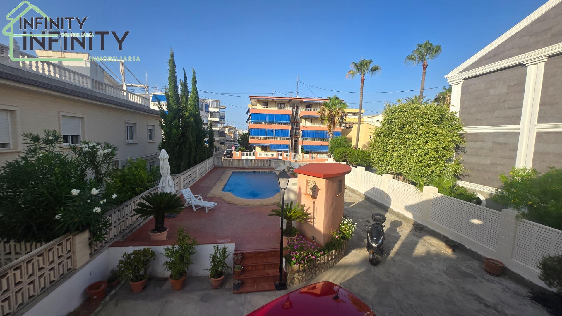 Venta de chalet en Oliva