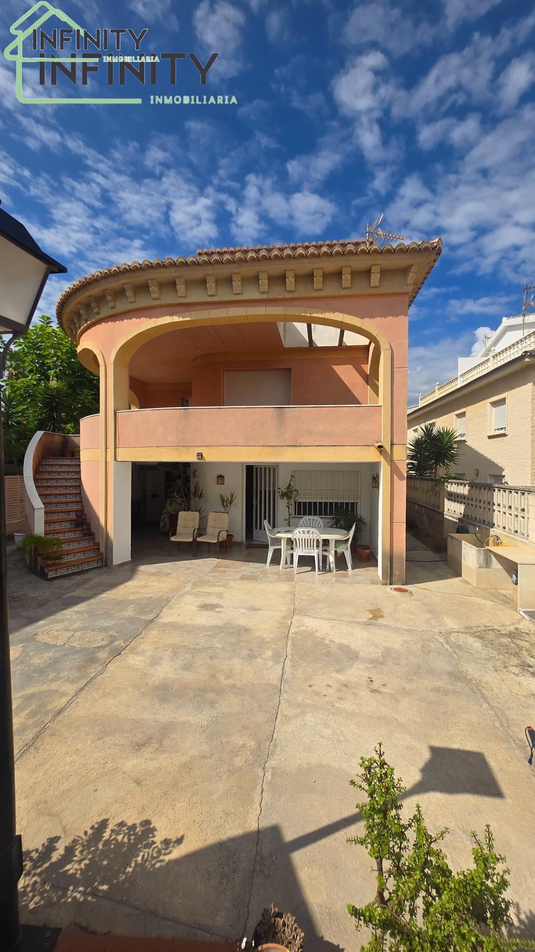 Venta de chalet en Oliva