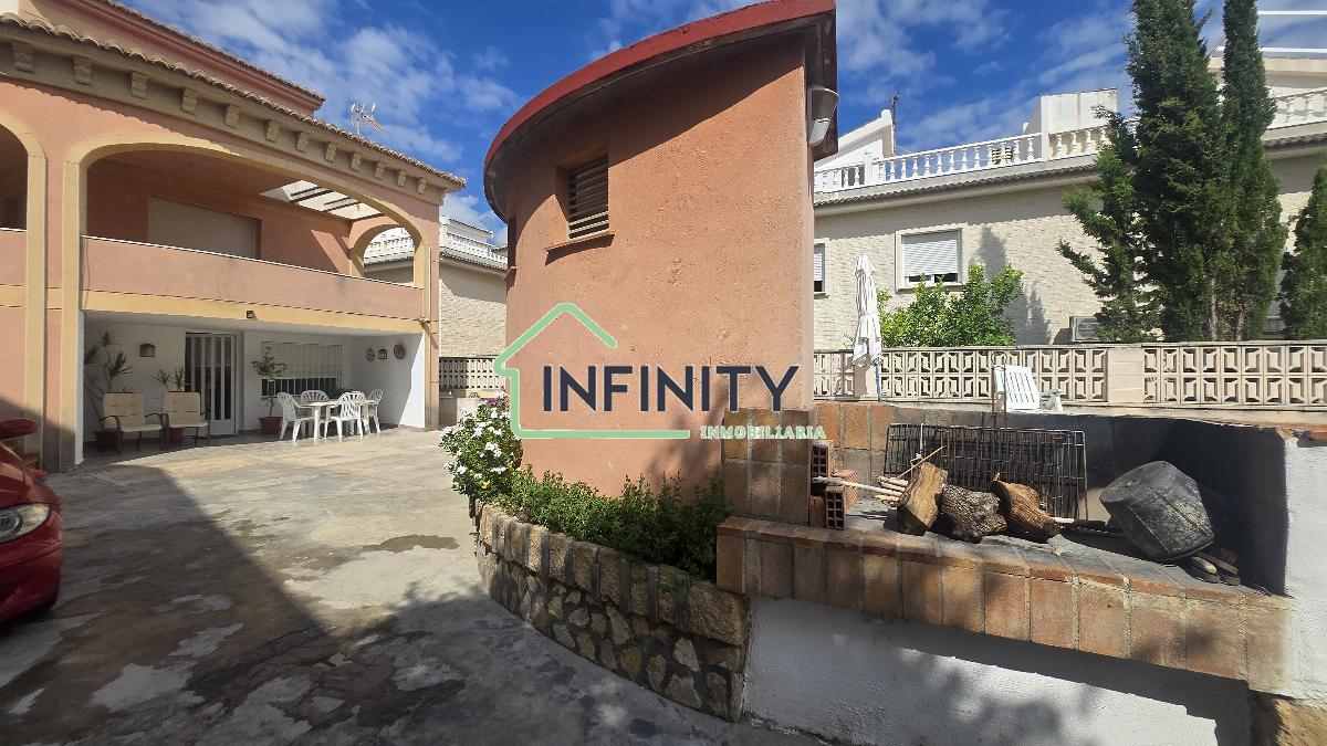 Venta de chalet en Oliva