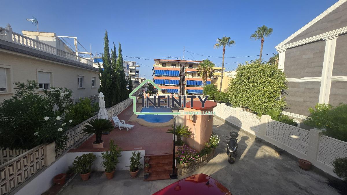 Venta de chalet en Oliva