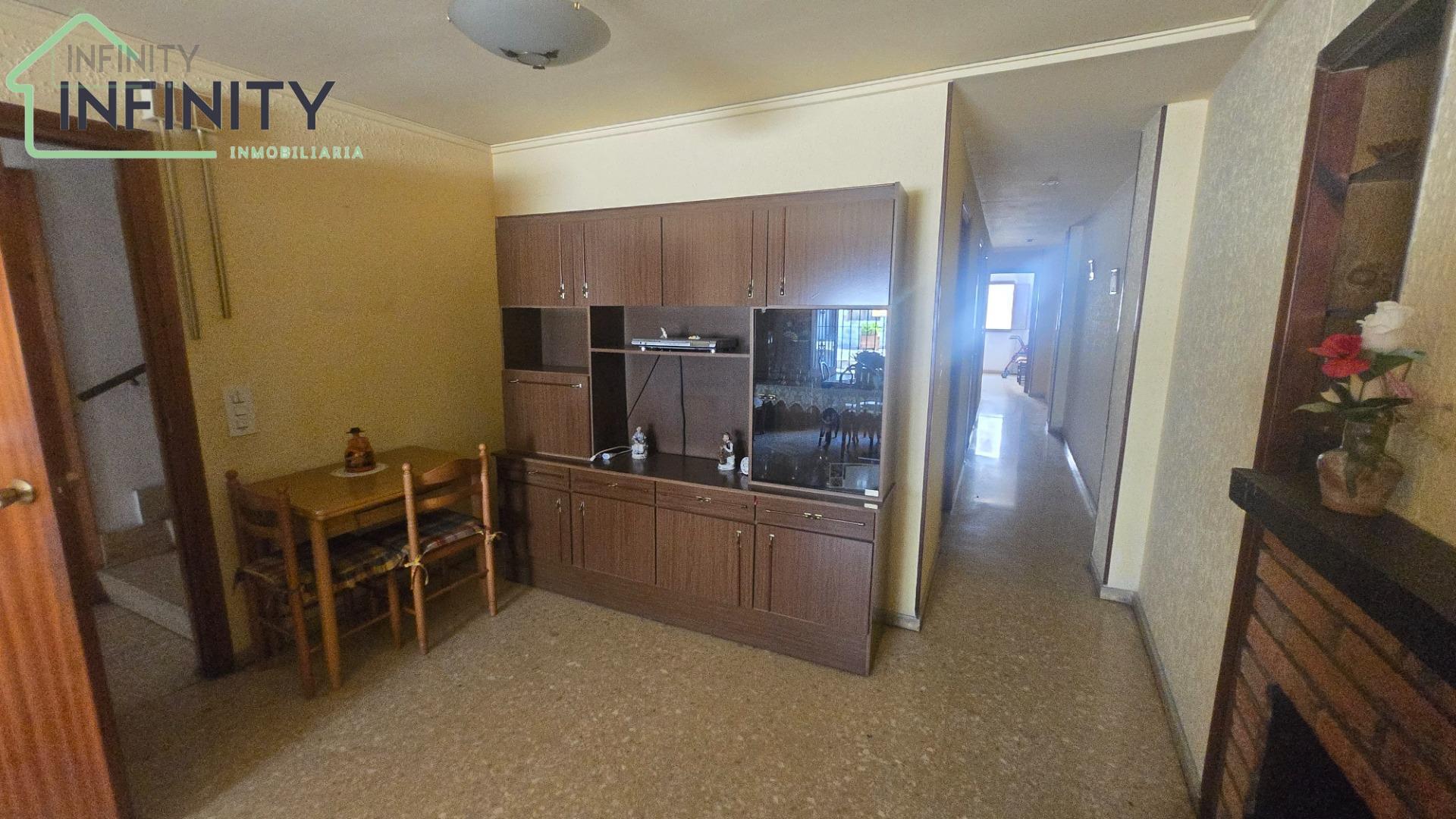 Venta de casa en Oliva