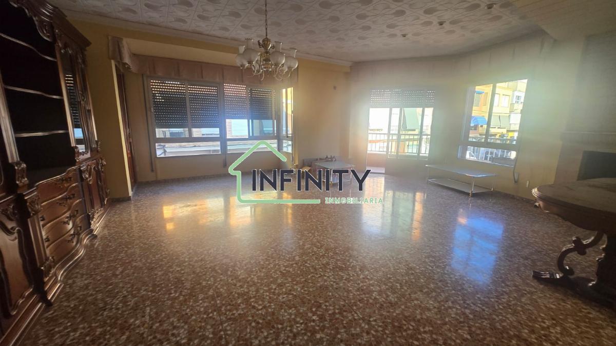 Venta de edificio en La Font d en Carròs