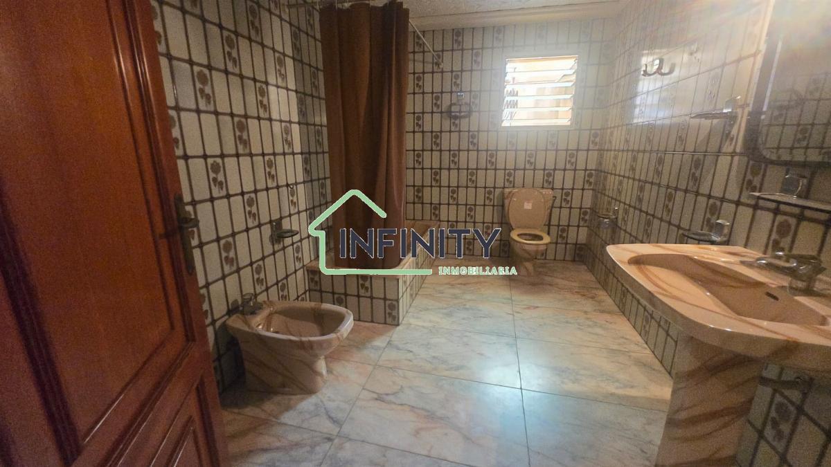 Venta de edificio en La Font d en Carròs