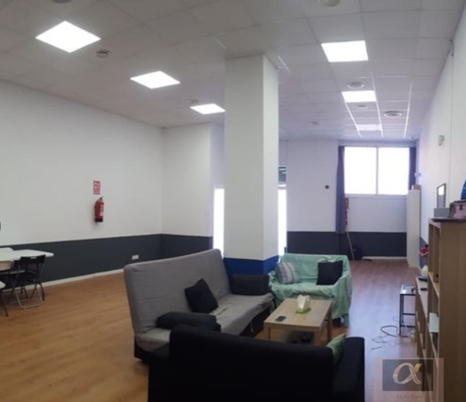 Venta de planta baja en Badalona