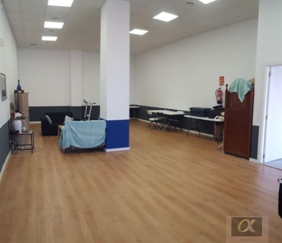Venta de planta baja en Badalona