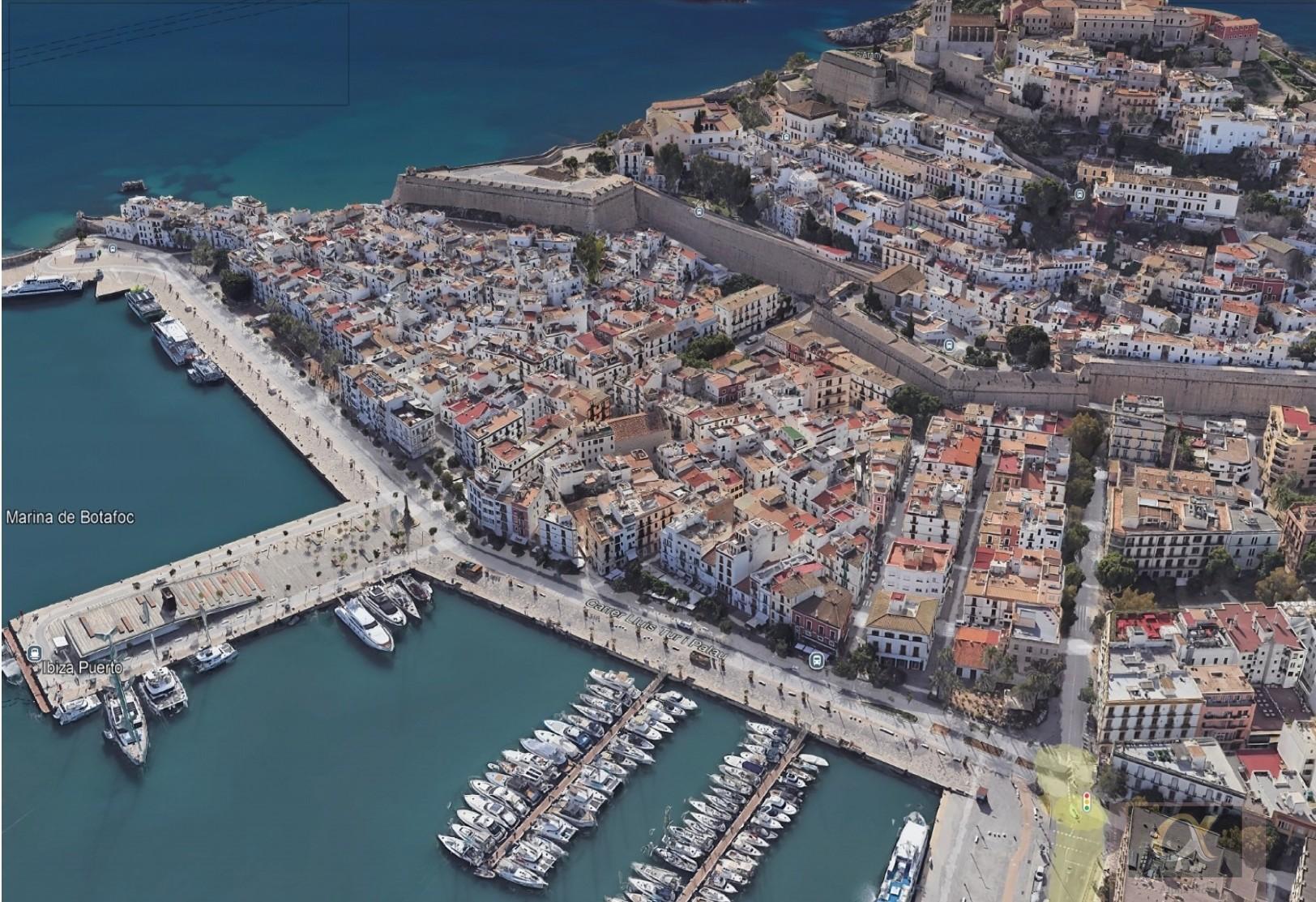 Venta de edificio en Ibiza