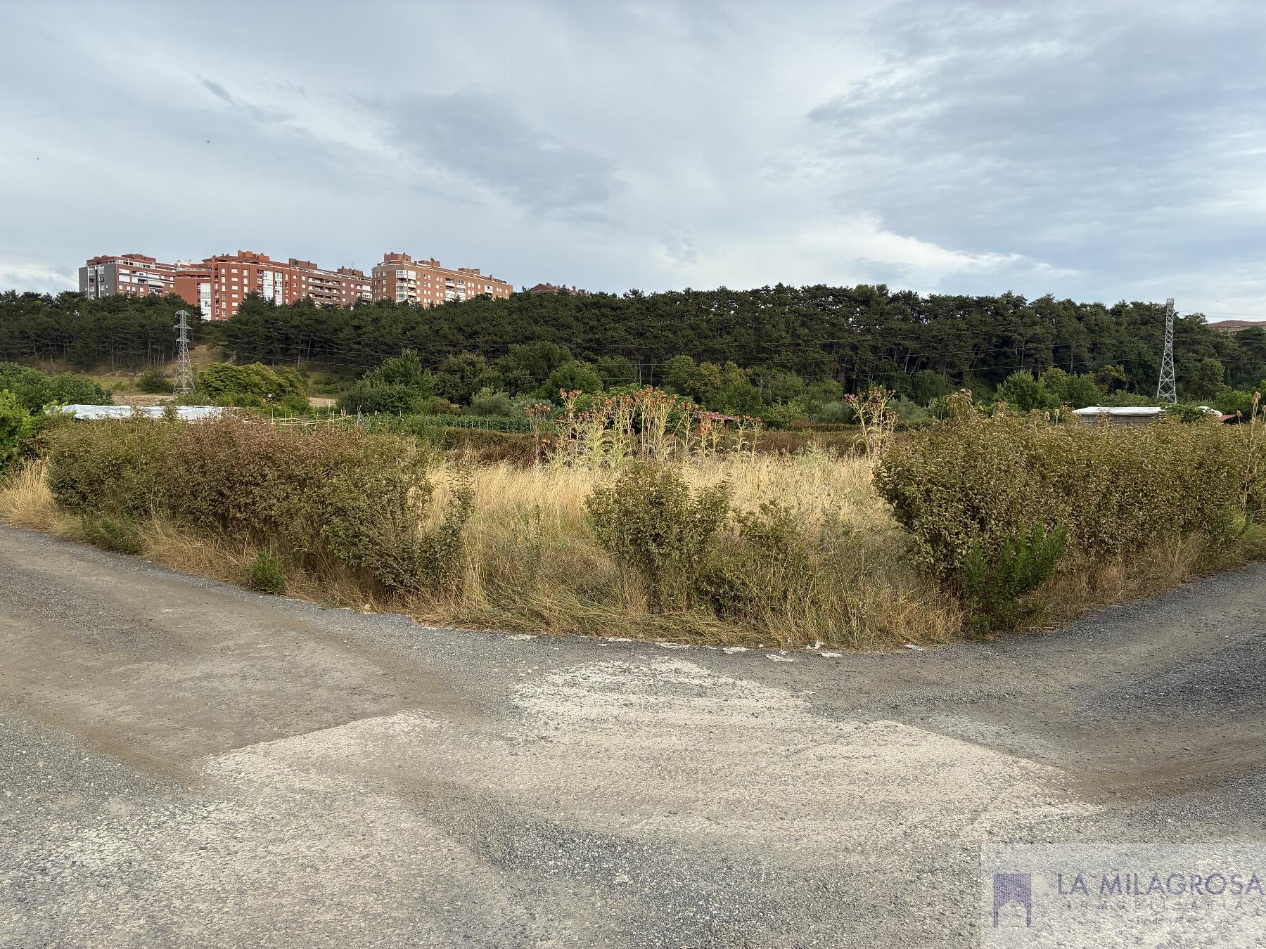 Venta de terreno en Pamplona