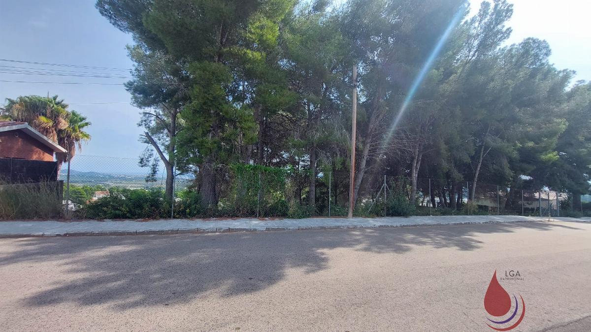 Venta de terreno en Coma - Ruga