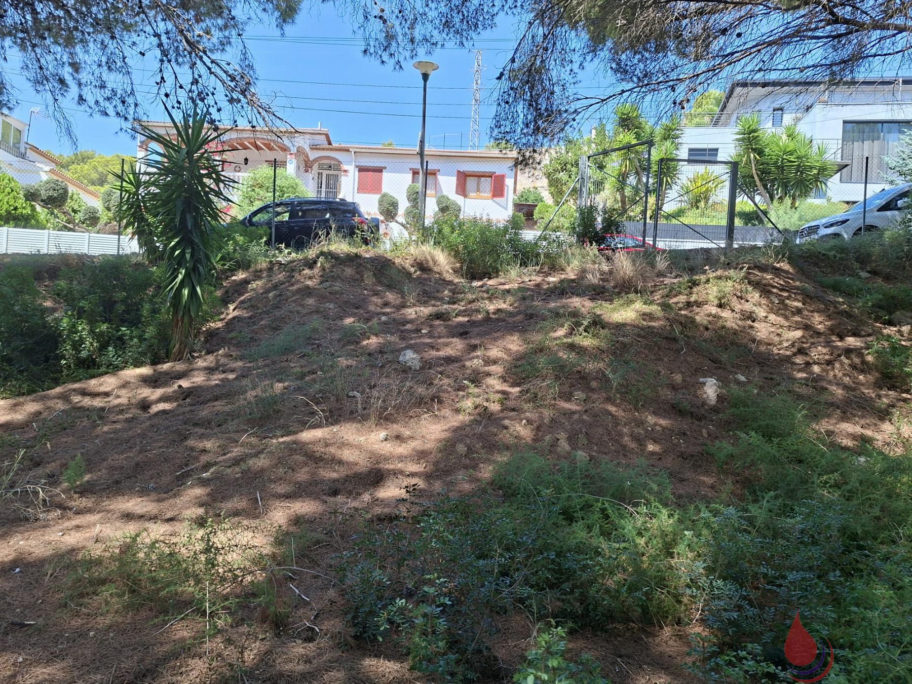 Venta de terreno en Coma - Ruga