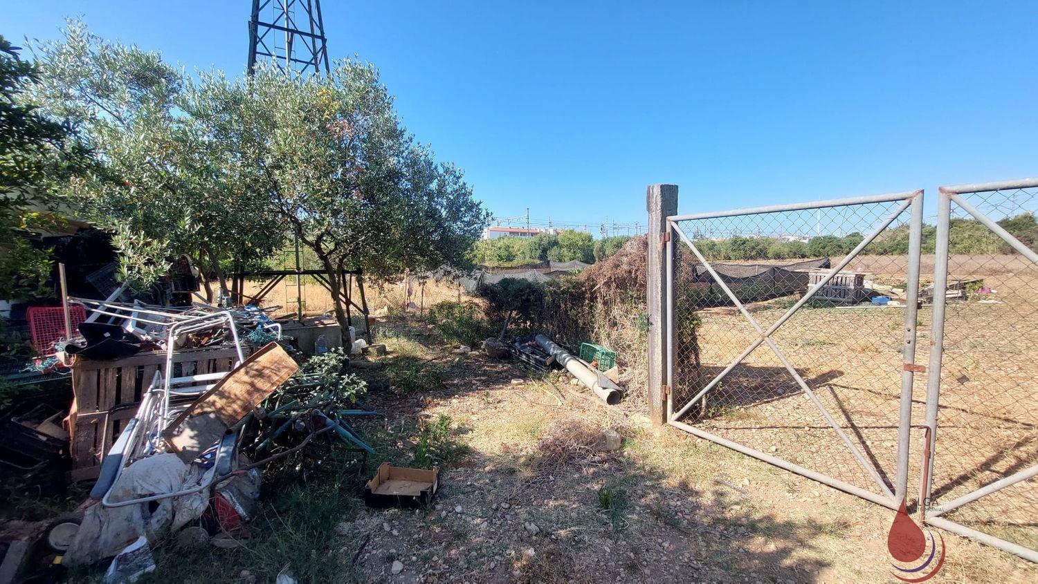 Venta de terreno en Coma - Ruga