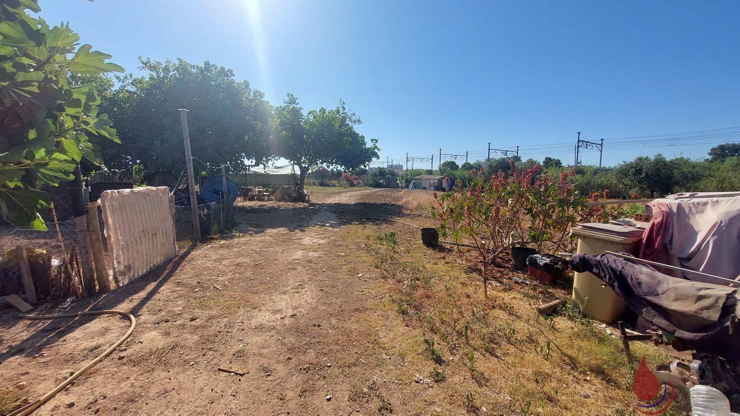 Venta de terreno en Coma - Ruga