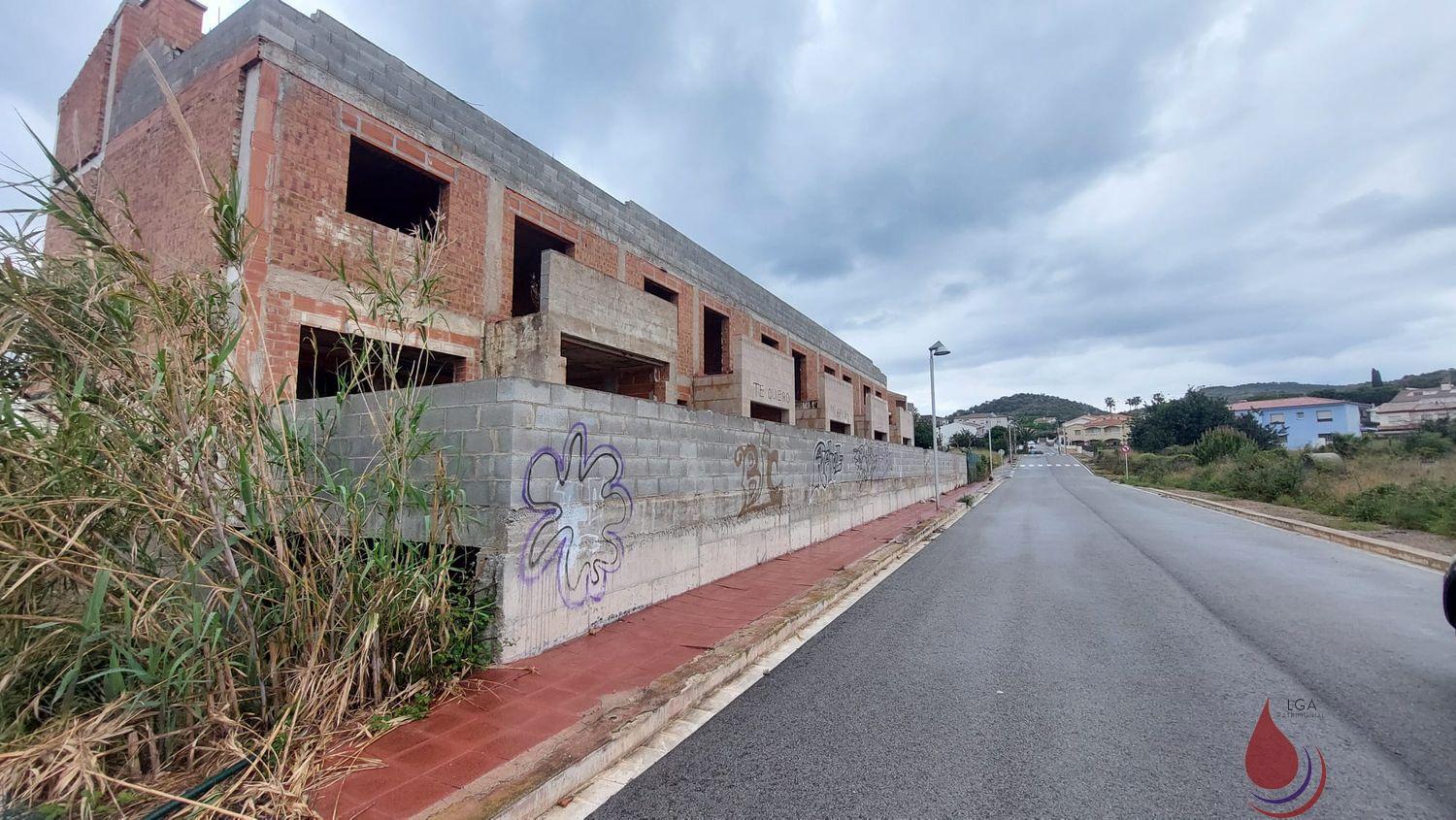 Venta de edificio en Roda de Barà