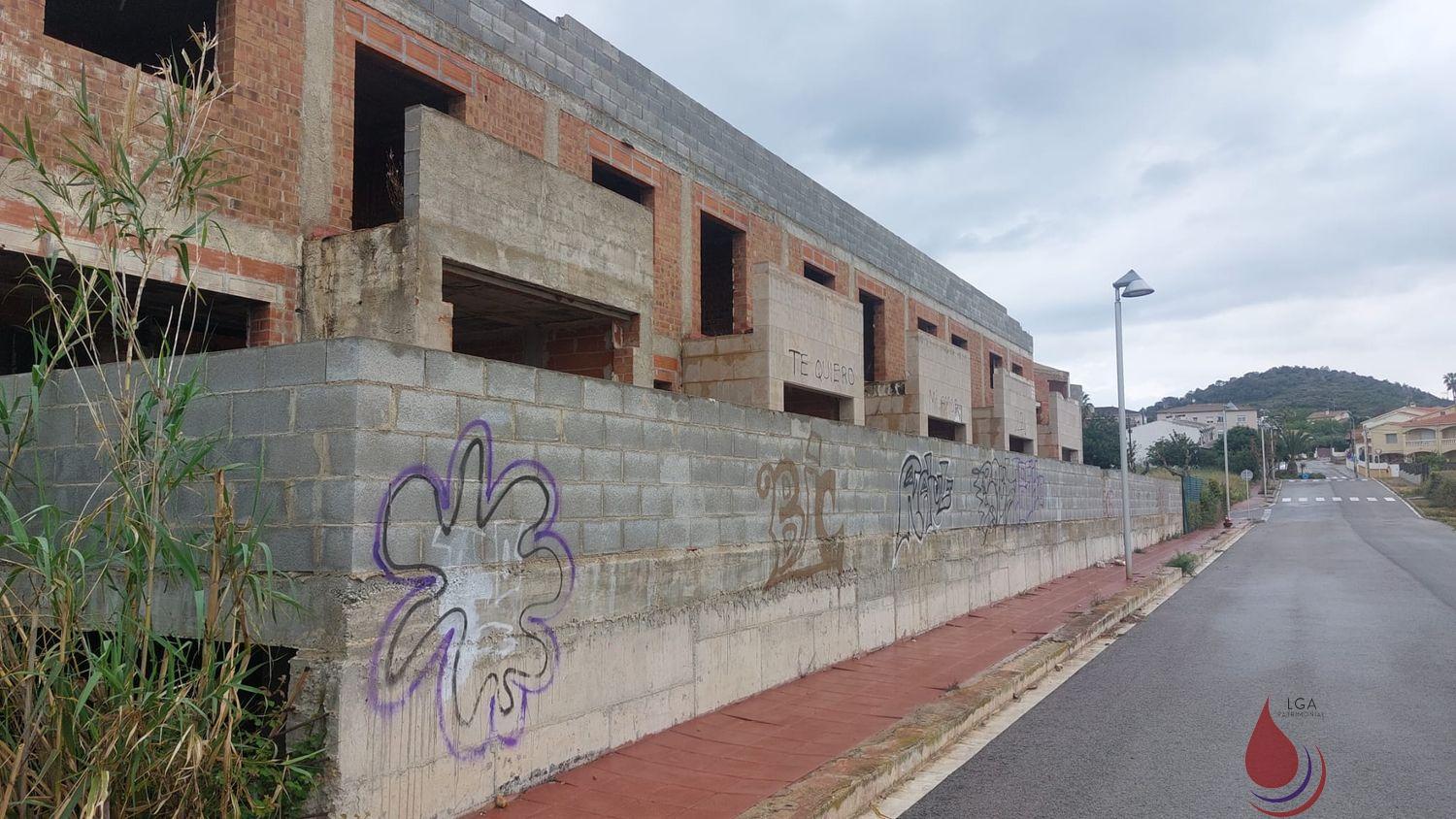 Venta de edificio en Roda de Barà