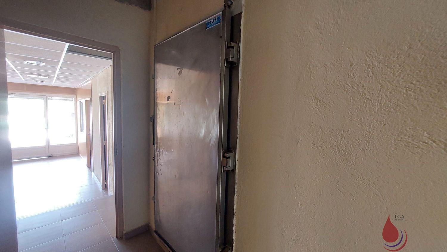 Venta de local en La Bisbal del Penedès