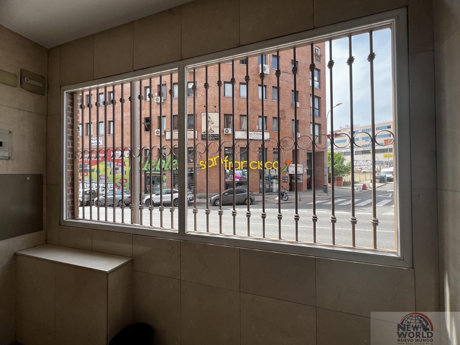 Venta de garaje en Madrid
