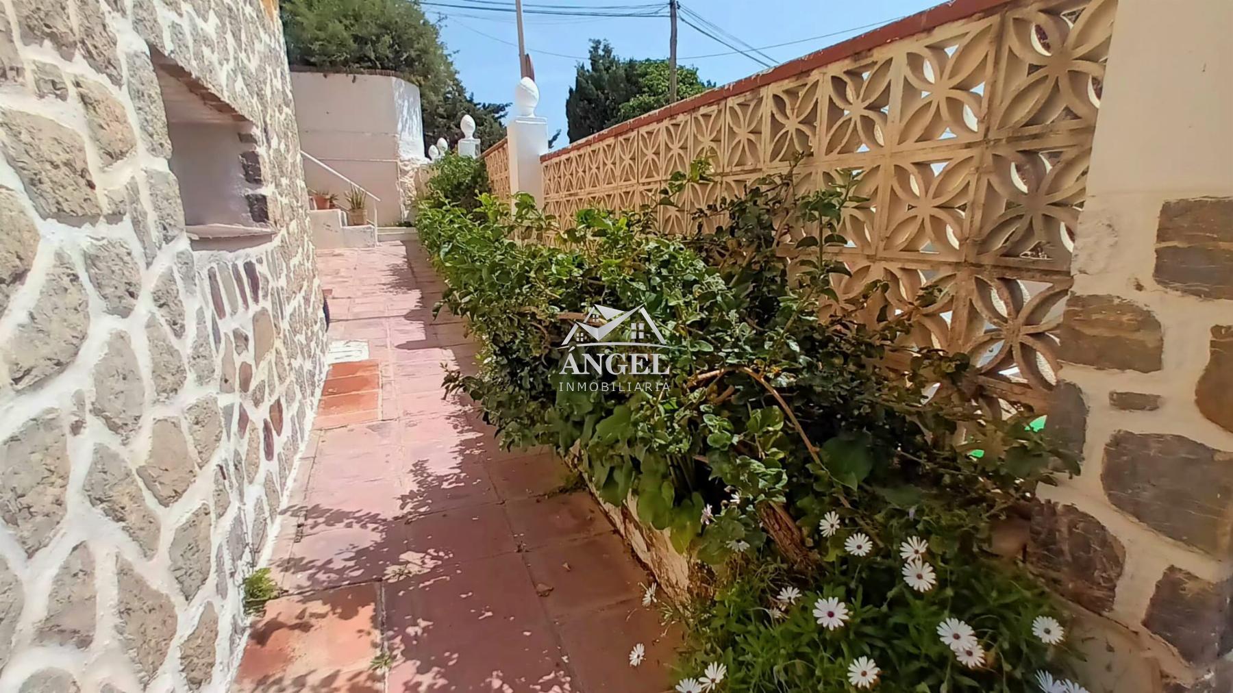 Venta de casa en Rincón de la Victoria