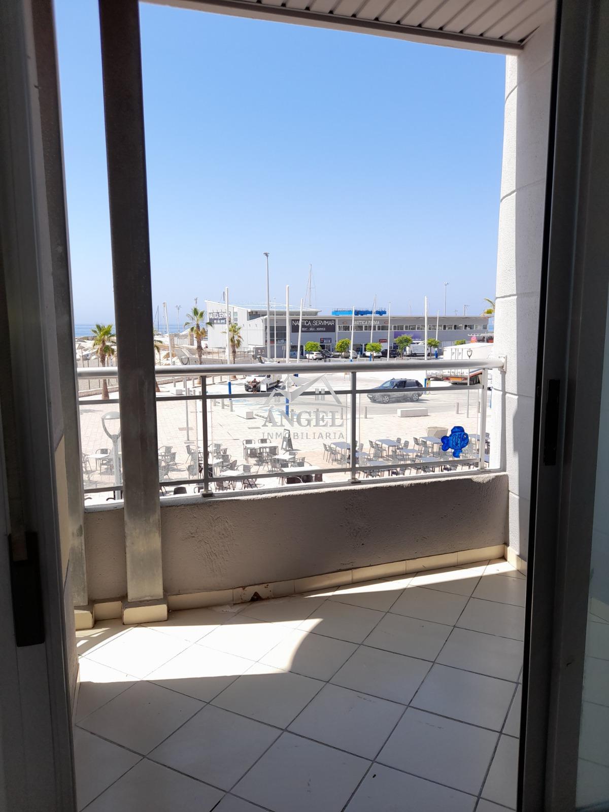 Venta de piso en Caleta de Vélez