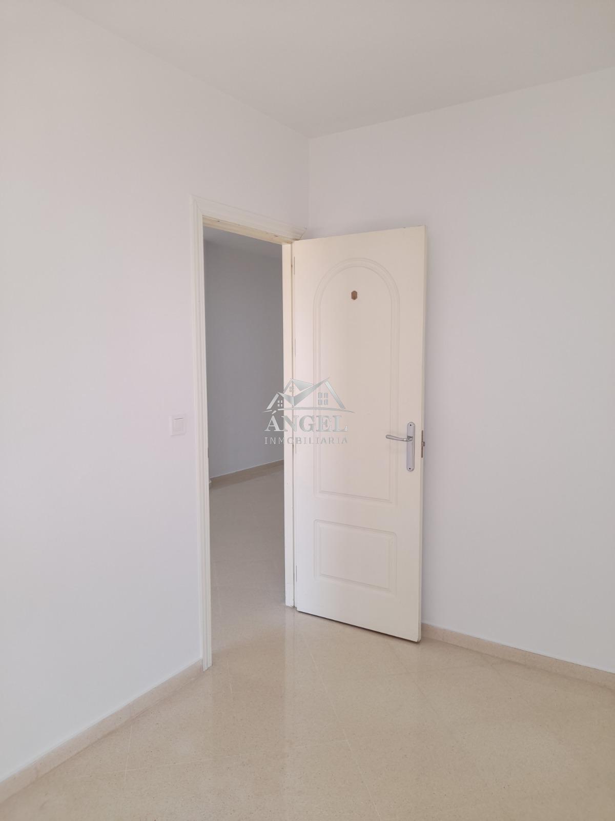 Venta de piso en Caleta de Vélez