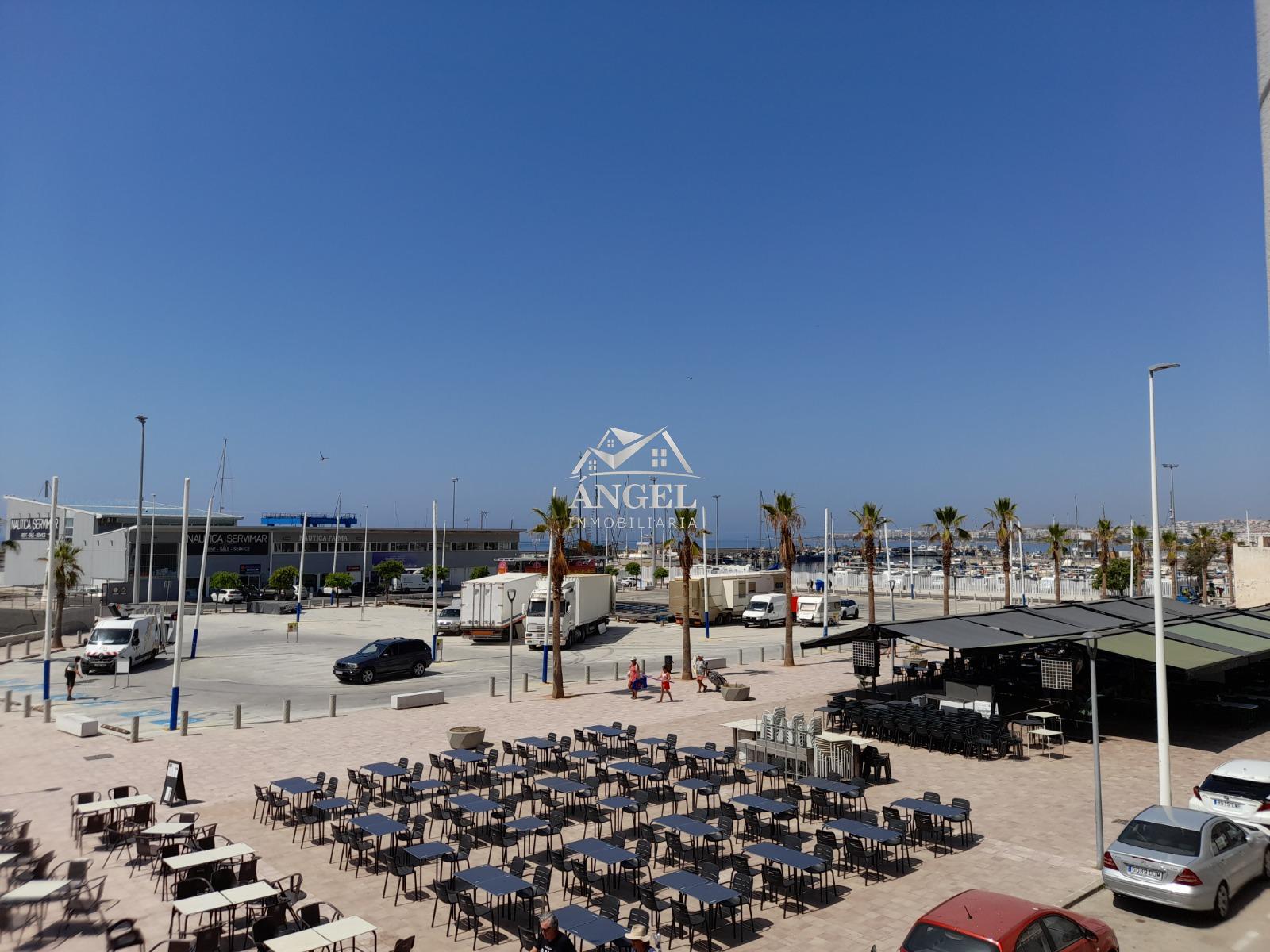 Venta de piso en Caleta de Vélez