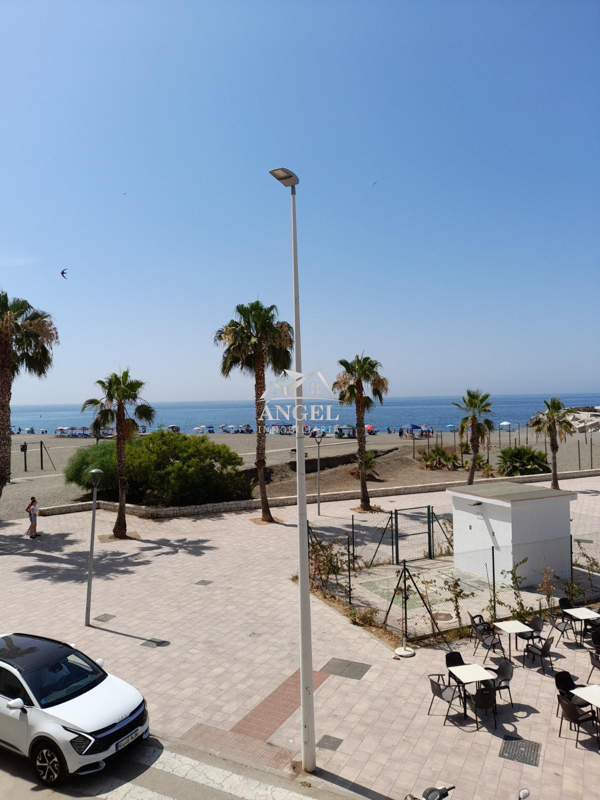 Venta de piso en Caleta de Vélez