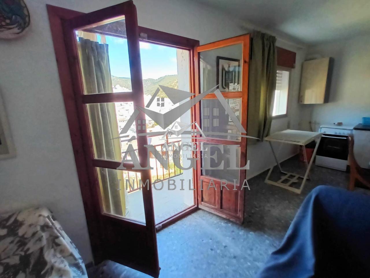 Venta de casa en Tolox