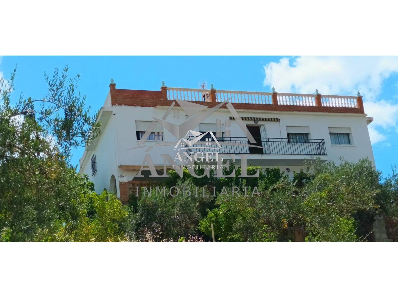 Venta de casa en Tolox