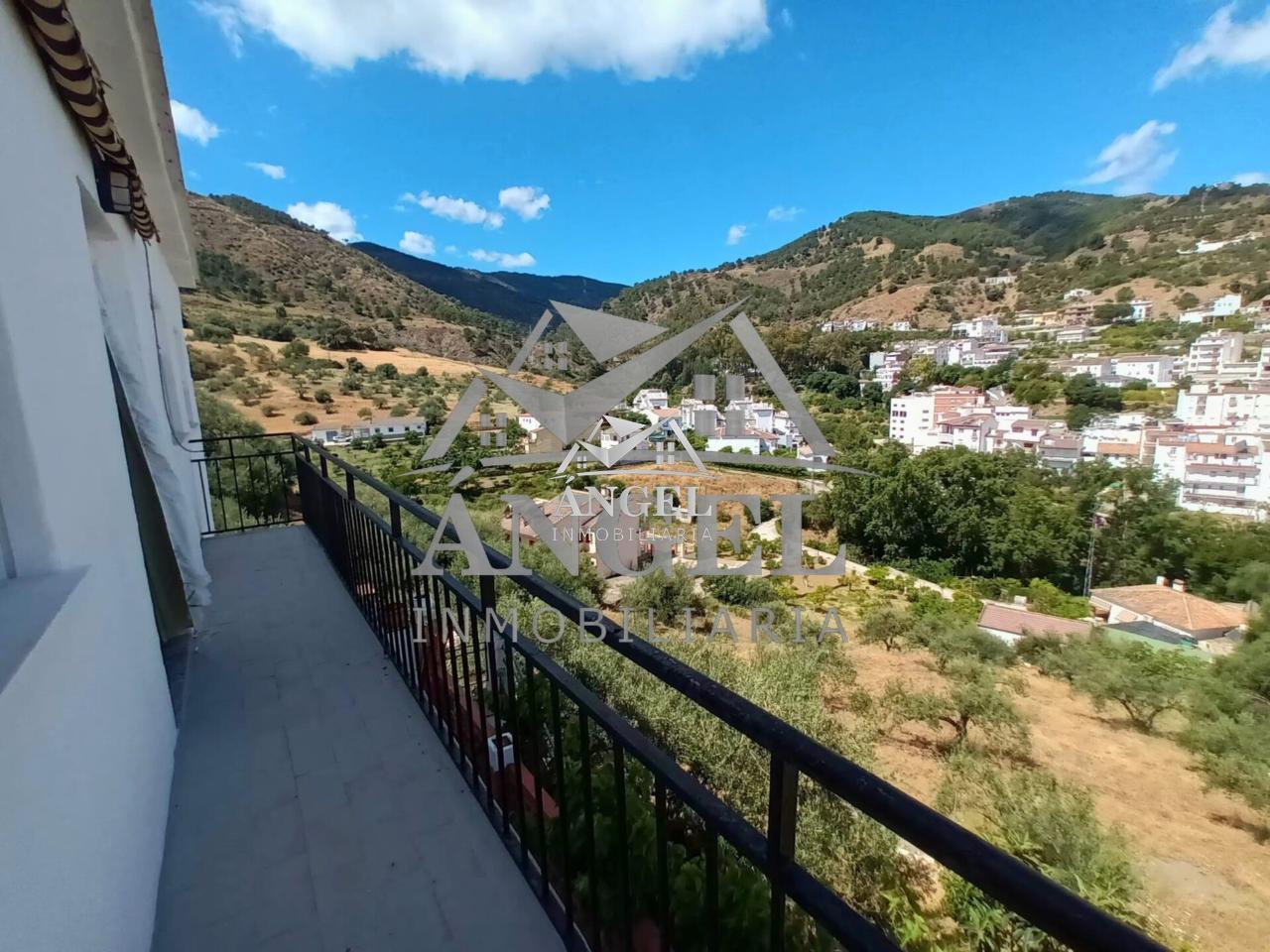 Venta de casa en Tolox