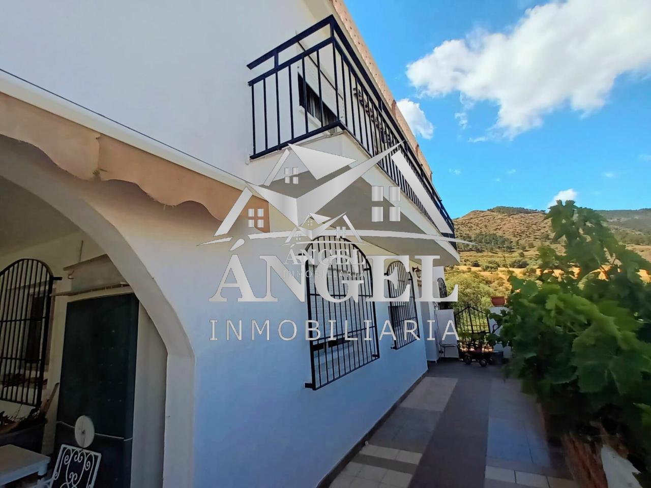Venta de casa en Tolox