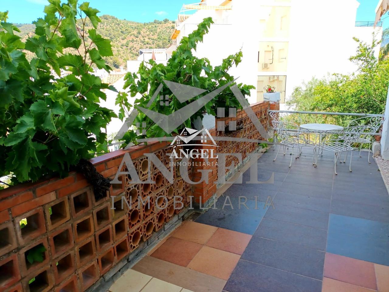 Venta de casa en Tolox