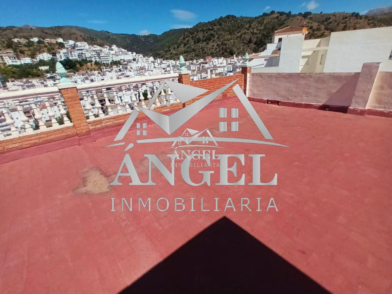 Venta de casa en Tolox