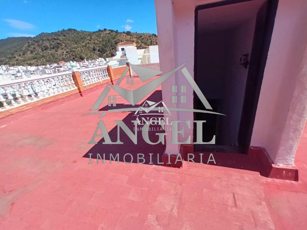 Venta de casa en Tolox
