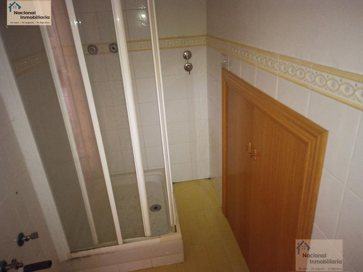 For sale of house in Velayos