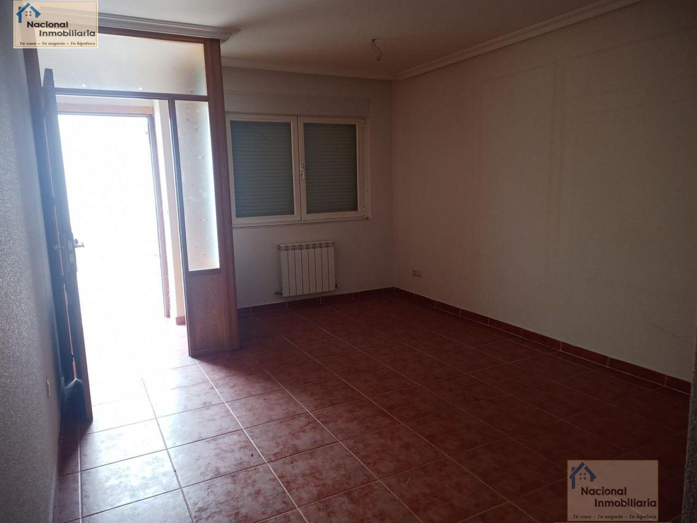 For sale of house in Velayos