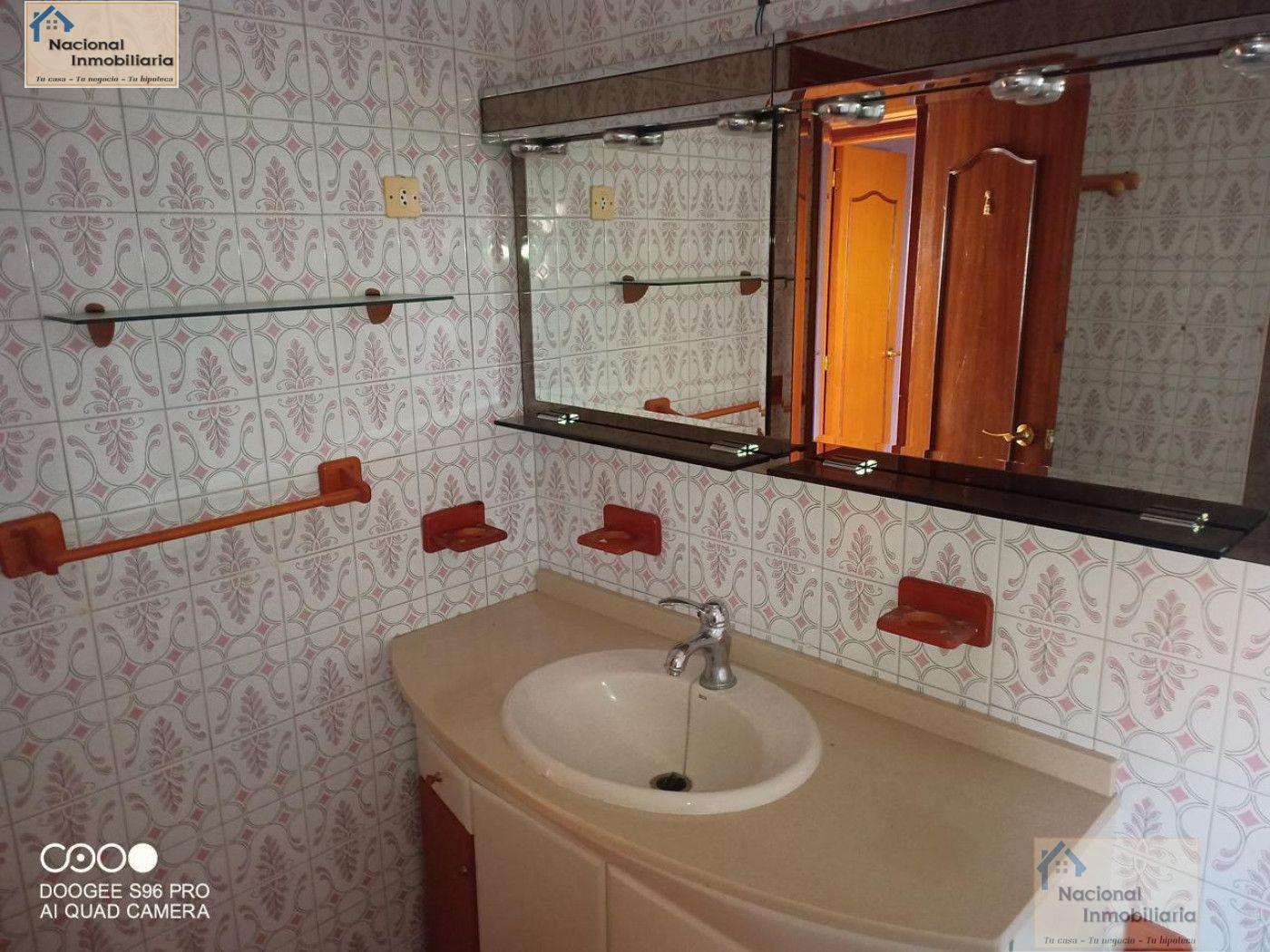 For sale of chalet in Maello