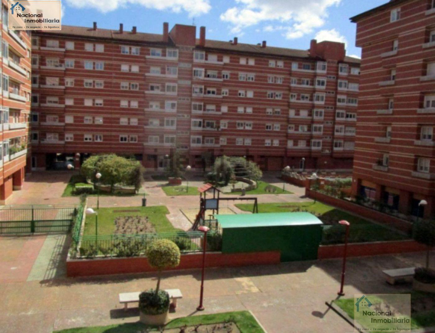 For sale of flat in Valladolid