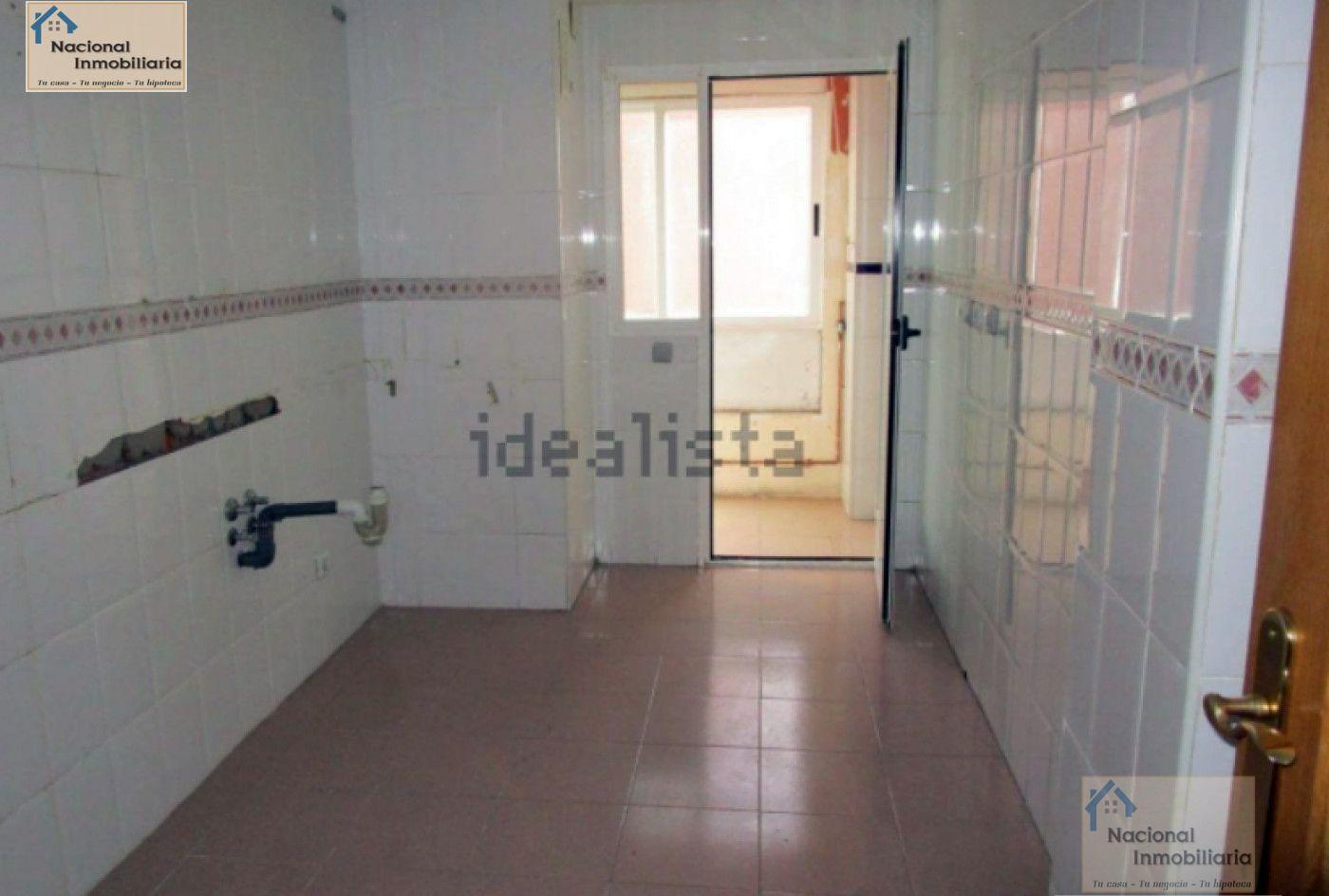 For sale of flat in Valladolid