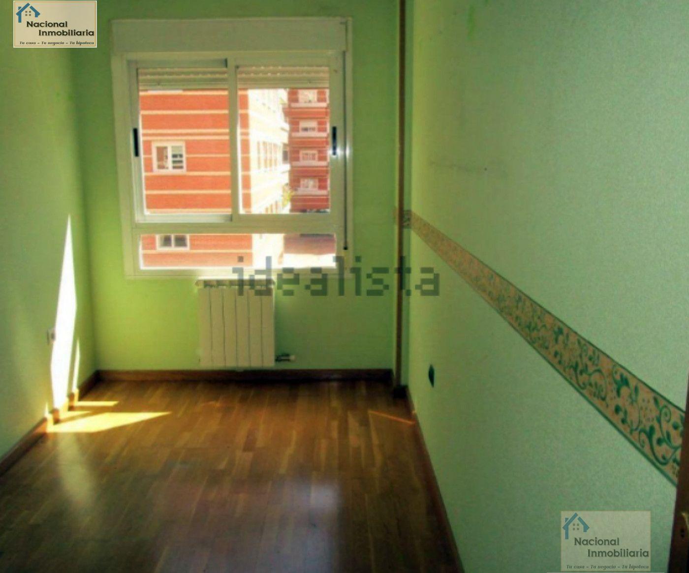 For sale of flat in Valladolid