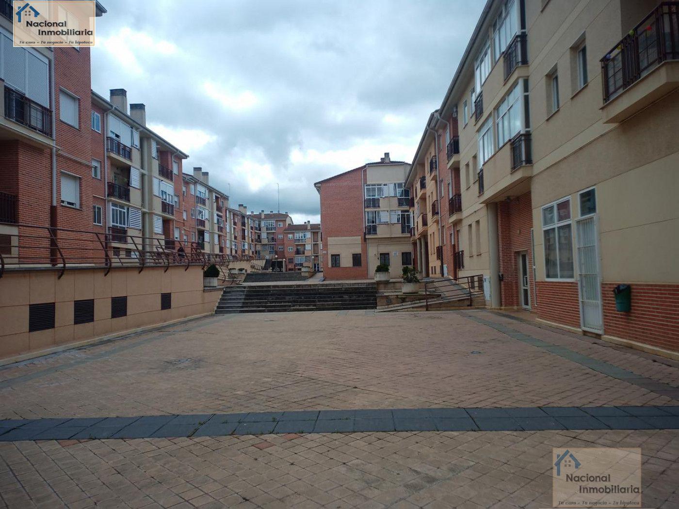 For sale of flat in Segovia