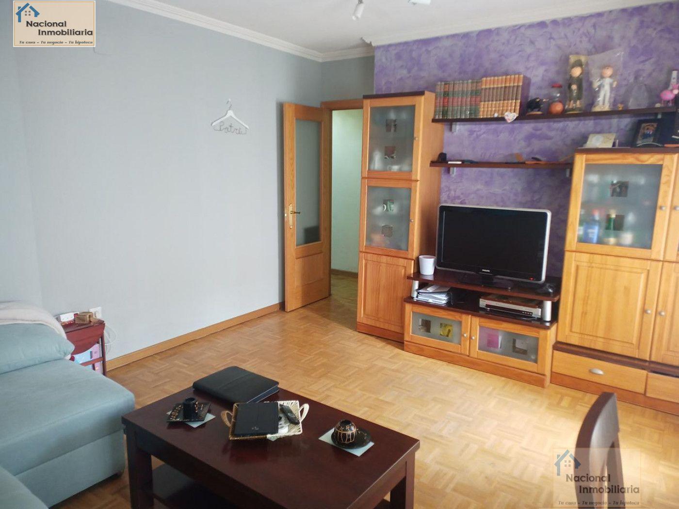 For sale of flat in Segovia